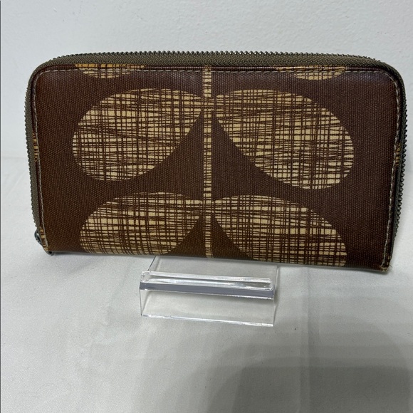 ORLA KIELY FORGET ME NOT Single Stem Zip Around Wallet in brown and cream - Picture 1 of 5